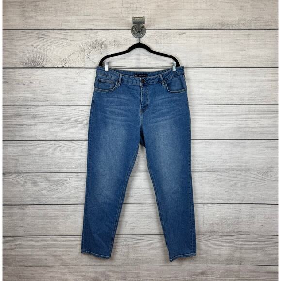 Boden Denim Plus Size Girlfriend High Rise Jeans Size 16/18 Long - Picture 1 of 7